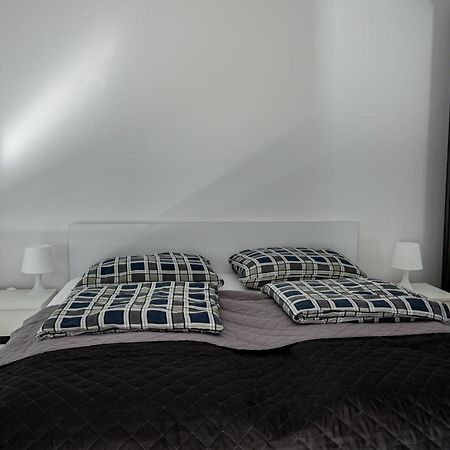 Nowy Apartament Z Duzym Tarasem I Parkingiem Swinoujscie Exterior photo
